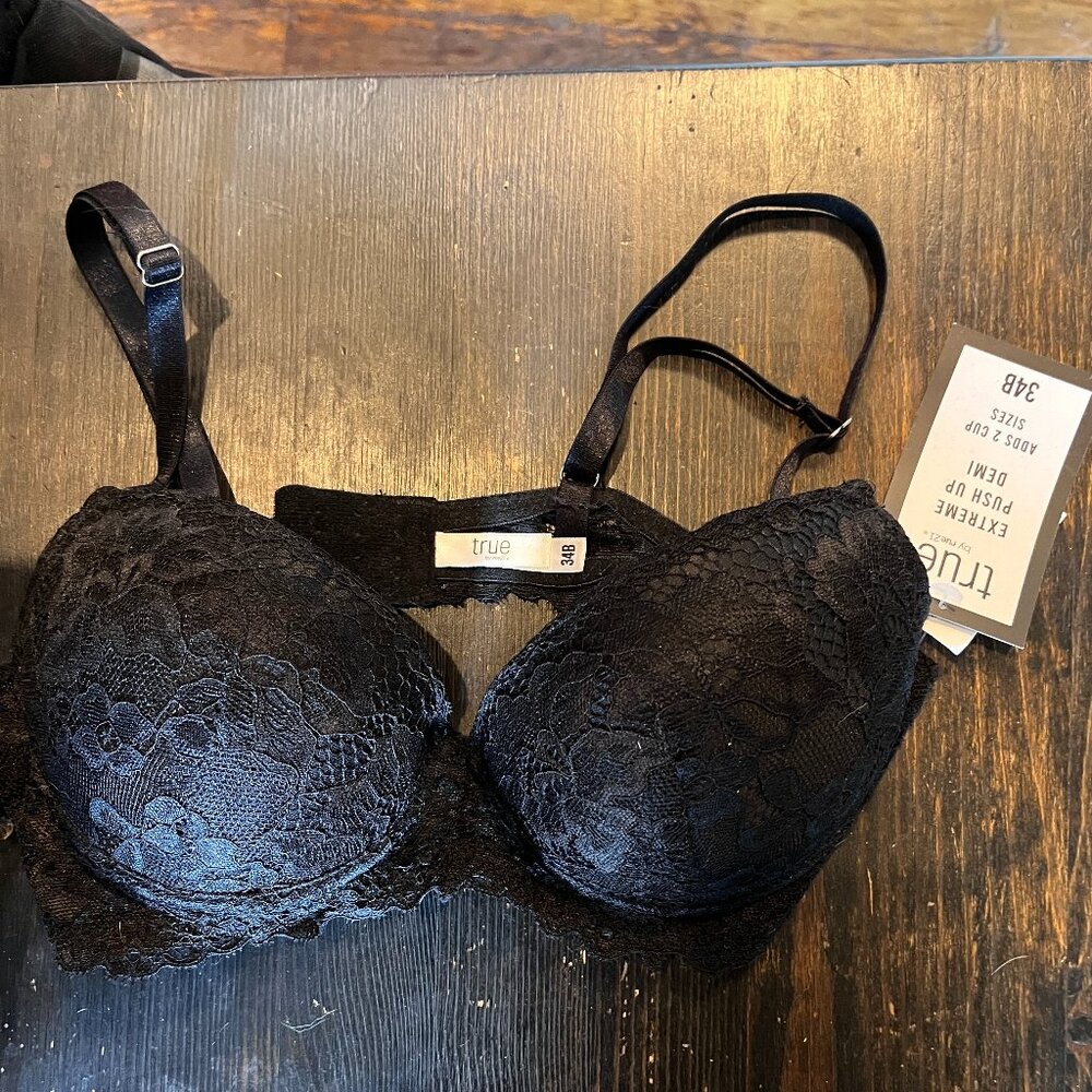 34B black lace padded bra - NWT